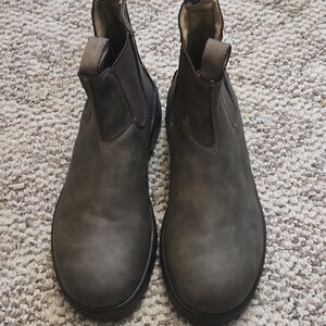 Women's  Brown Chelsea Boots